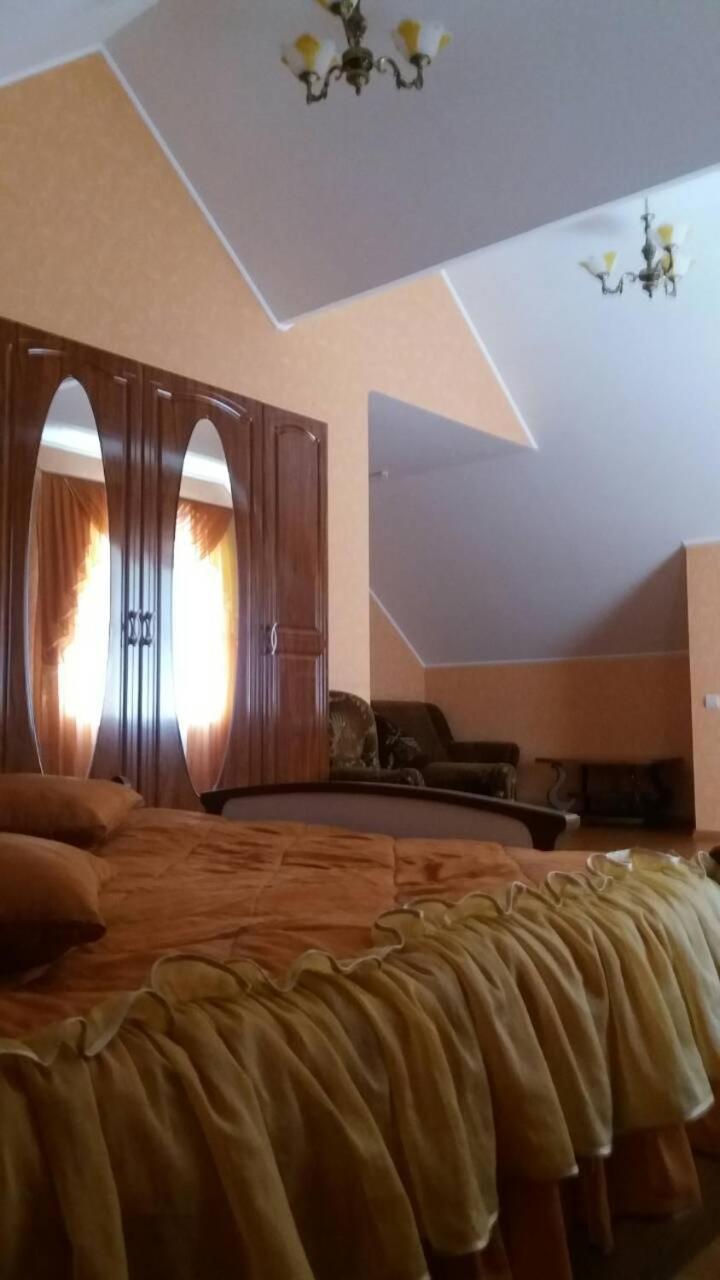 Svitlovodsʼk Hotel Tropicana מראה חיצוני תמונה