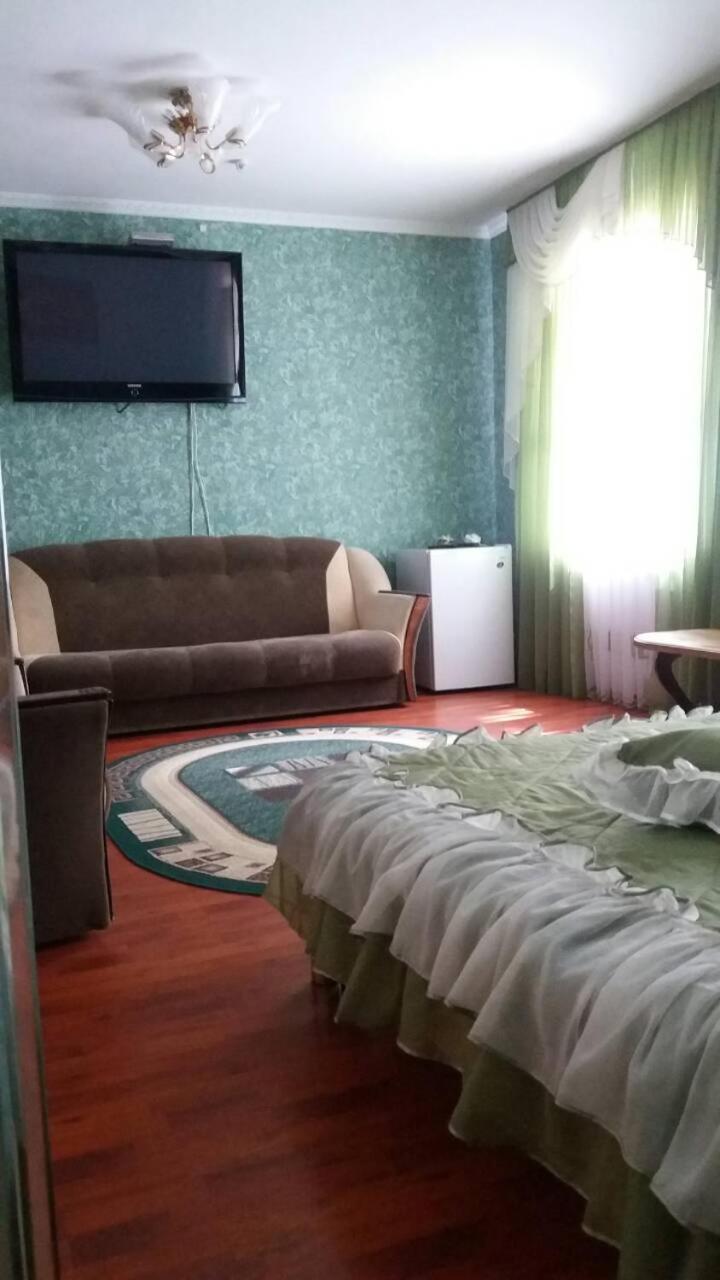 Svitlovodsʼk Hotel Tropicana מראה חיצוני תמונה