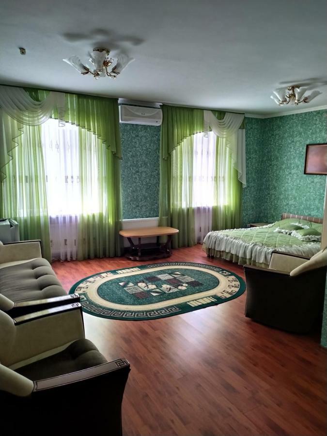Svitlovodsʼk Hotel Tropicana מראה חיצוני תמונה